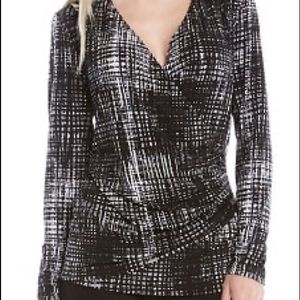 Karen Kane M black/white faux wrap blouse